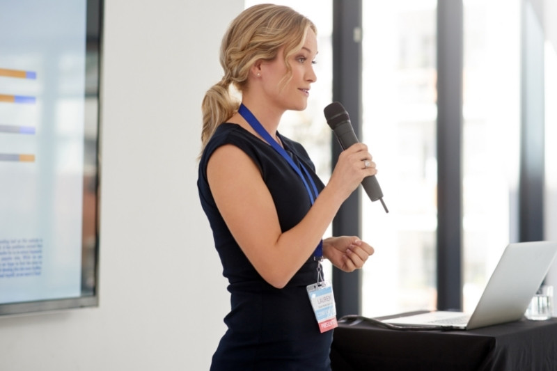 Why Authetic and Confident Speaking Style matters